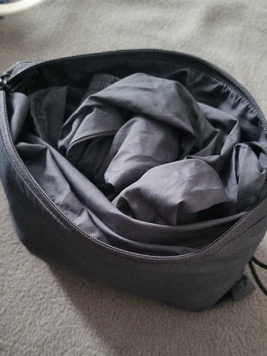 ASICS Packable Jacket - Picture 6 of 7